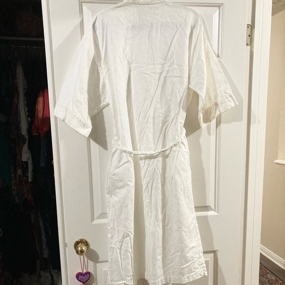 EUC Vintage 80s Erika Taylor white robe - Picture 7 of 12